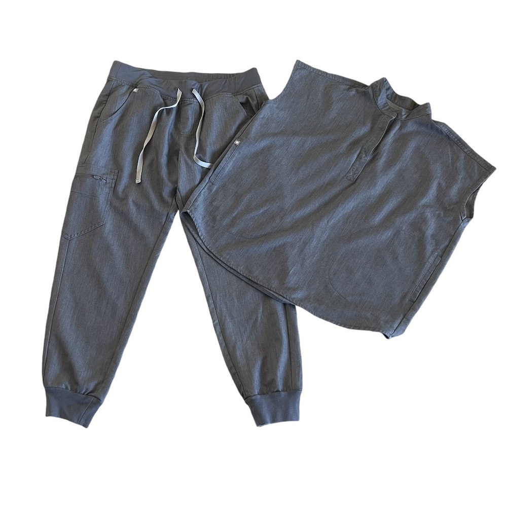 FIGS Zamora Jogger /Top Set Gray Scrub